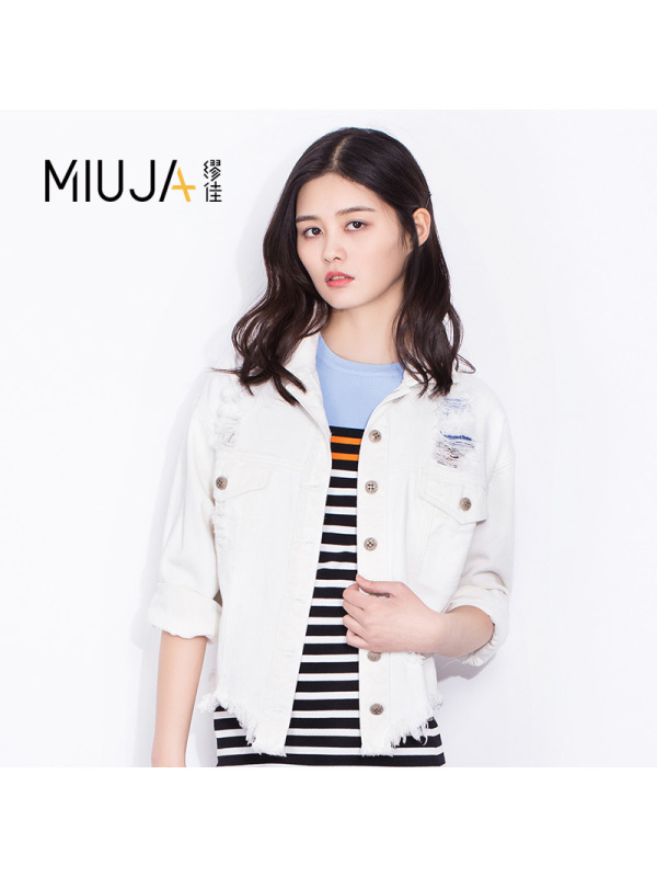 女款翻领后背字母印花宽松牛仔外套