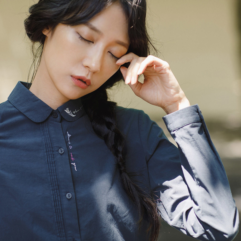 茵曼秋装新款文艺绣花长袖衬衫女打底纯棉白衬衣1873011106