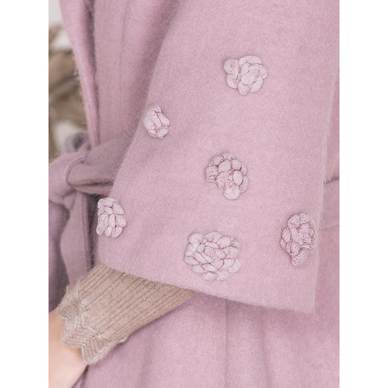 烟花烫2018秋冬新品女气质修身显瘦腰带立体花中长毛呢外套 香暖37415201