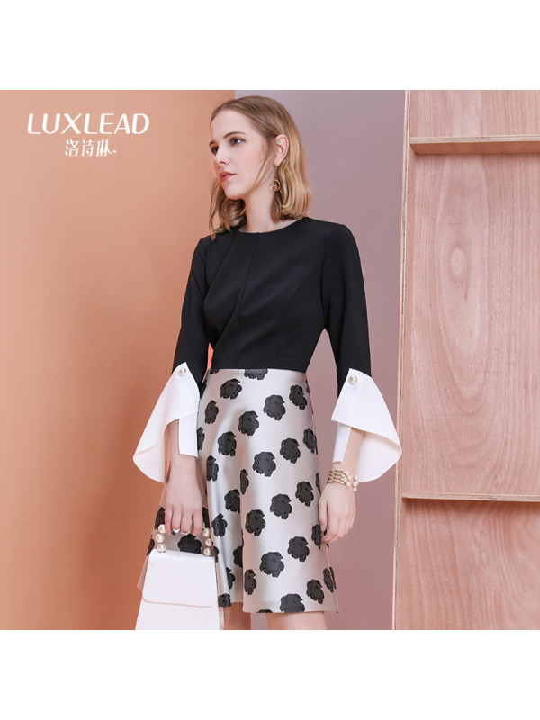 洛诗琳2017秋装新款女装长袖高腰不规则简约复古喇叭袖黑色连衣裙LQDR572682