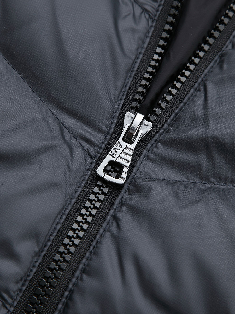 Emporio Armani安普里奥·阿玛尼 绗缝纹立领连帽男士羽绒服 6YPB15PN
