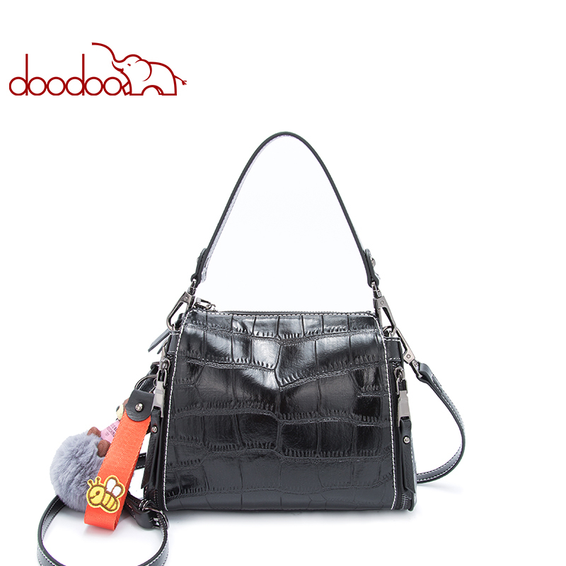 doodoo包包女2017新款时尚个性鳄鱼纹斜挎单肩包秋冬毛球百搭女包