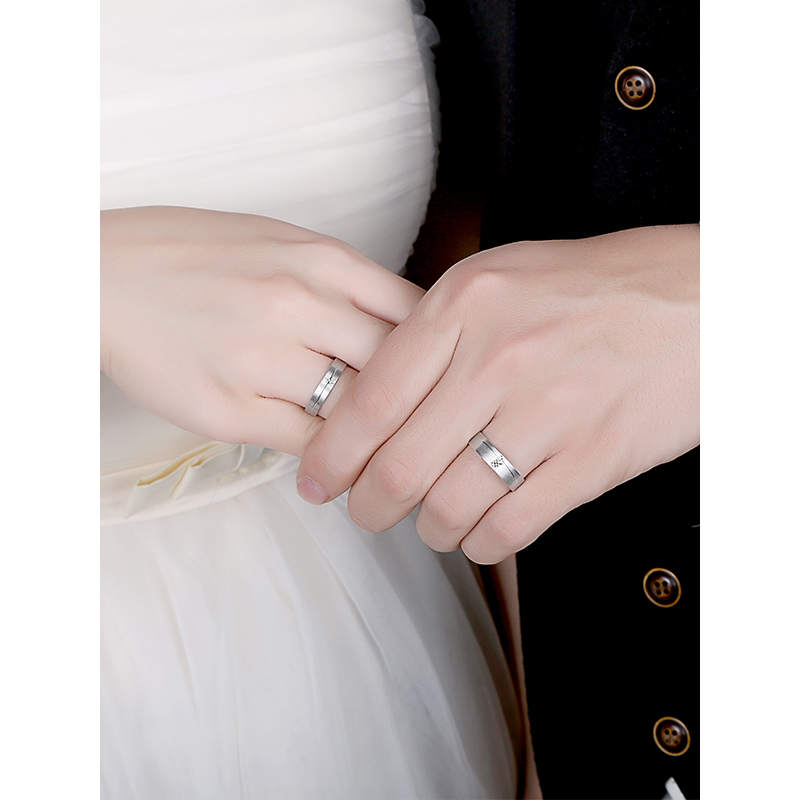 雅宝福pt950铂金戒指牵手铂金对戒情侣结婚戒指