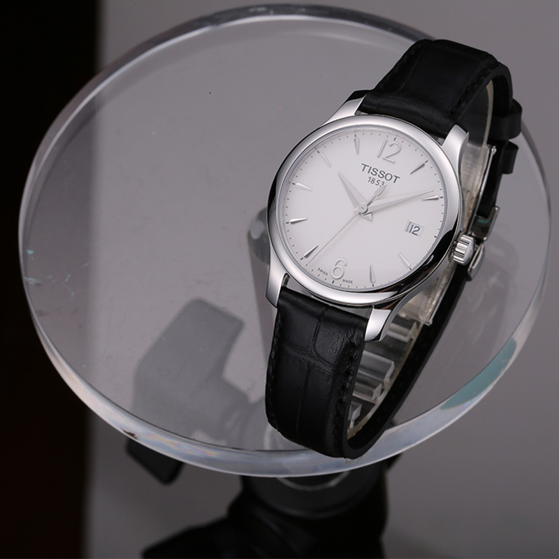 Tissot 天梭俊雅系列皮带石英女表 T063.210.16.037.00