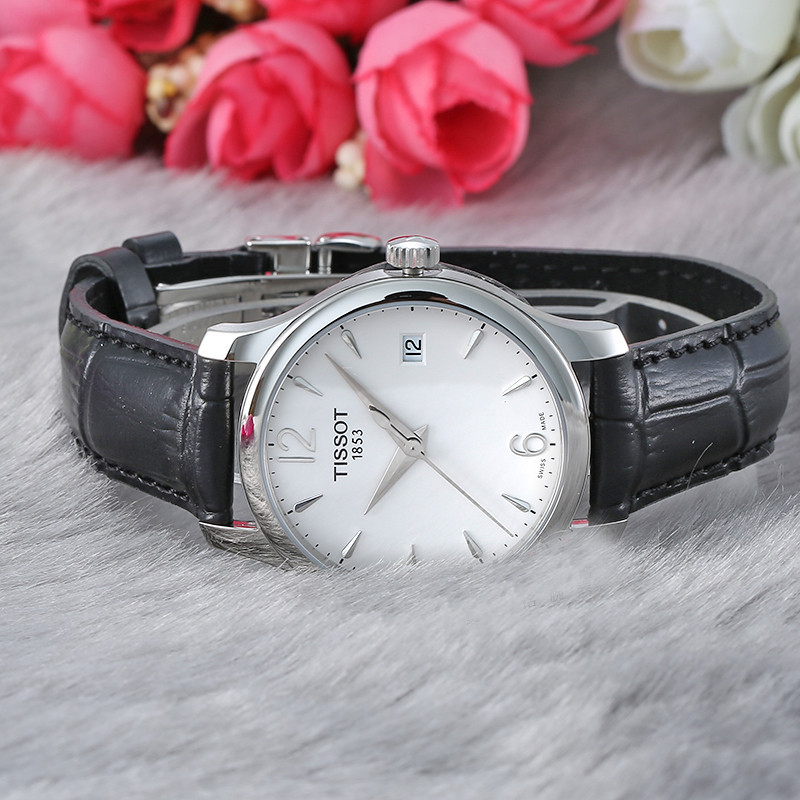 Tissot 天梭俊雅系列皮带石英女表 T063.210.16.037.00