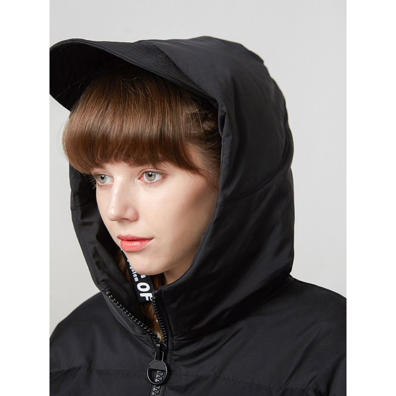 波司登BOSIDENG女士冬季常规款时尚休闲保暖短款连帽羽绒服 女B70142504