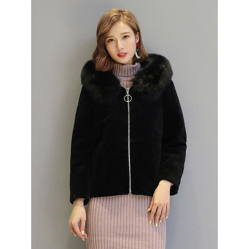 兰奥冬季新款小蜜蜂羊毛皮草大衣女 短款修身狐狸毛领羊剪绒