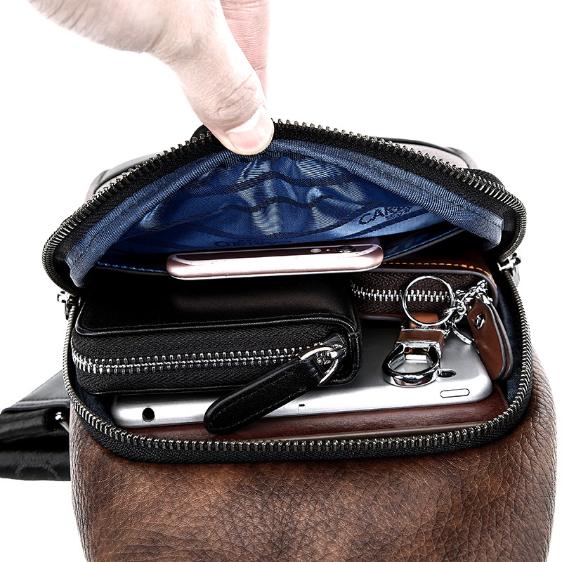 卡帝乐鳄鱼男士胸包单肩包斜挎包男韩版潮流户外运动休闲斜跨背包胸前