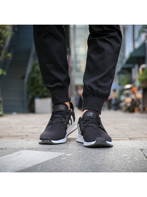 Adidas阿迪达斯男鞋秋季运动休闲舒适板鞋BY8688