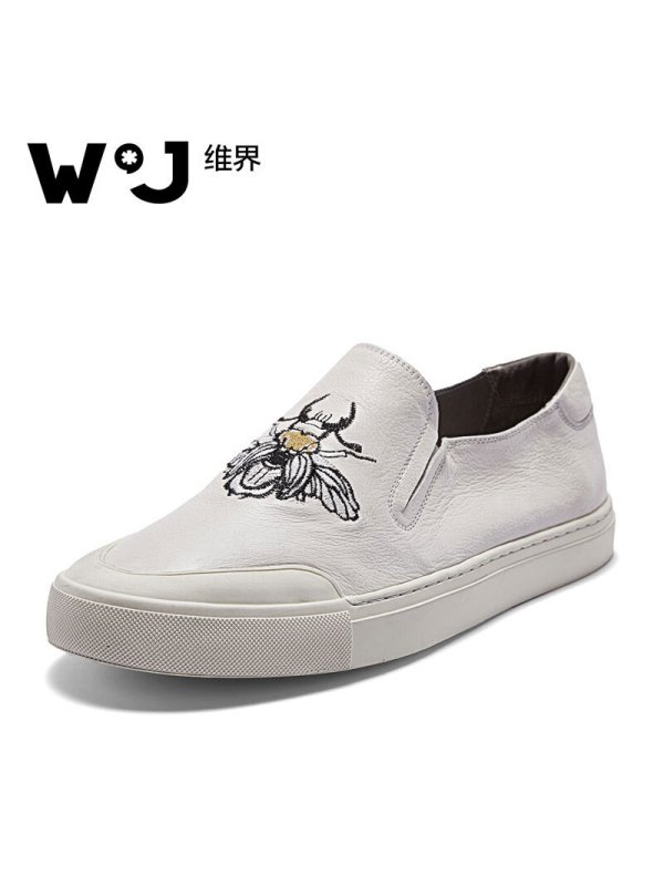 维界招摇的昆虫牛皮刺绣板鞋