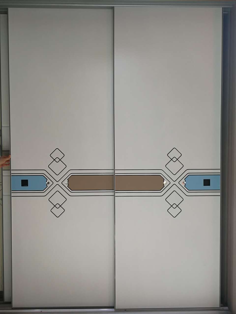 衣柜门定做现代简约衣柜移门推拉门环保耐磨板衣橱壁橱拉缩门都市诱惑