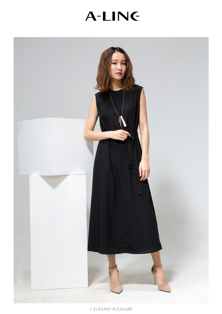 aline阿莱2018夏季新款时尚圆领真丝连衣裙优雅气质收腰无袖长裙