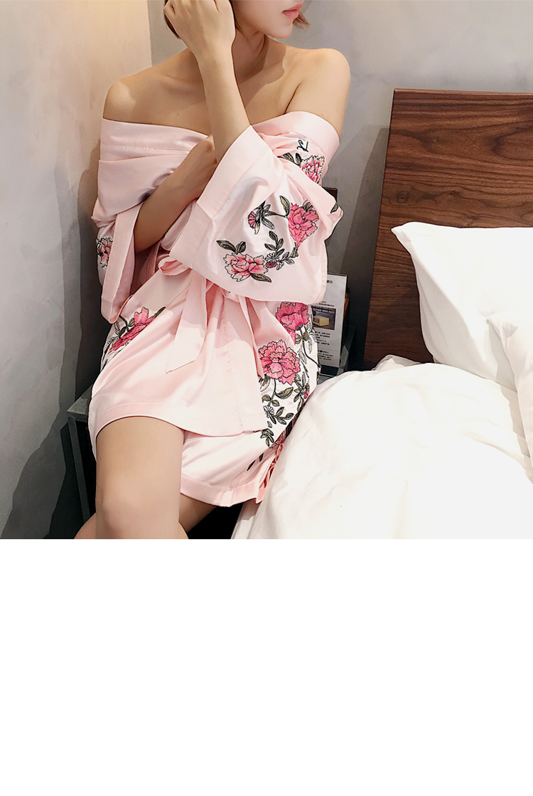 牡丹花睡袍仿真丝女人性感刺绣浴袍女夏睡衣浴衣家居服缎面同款
