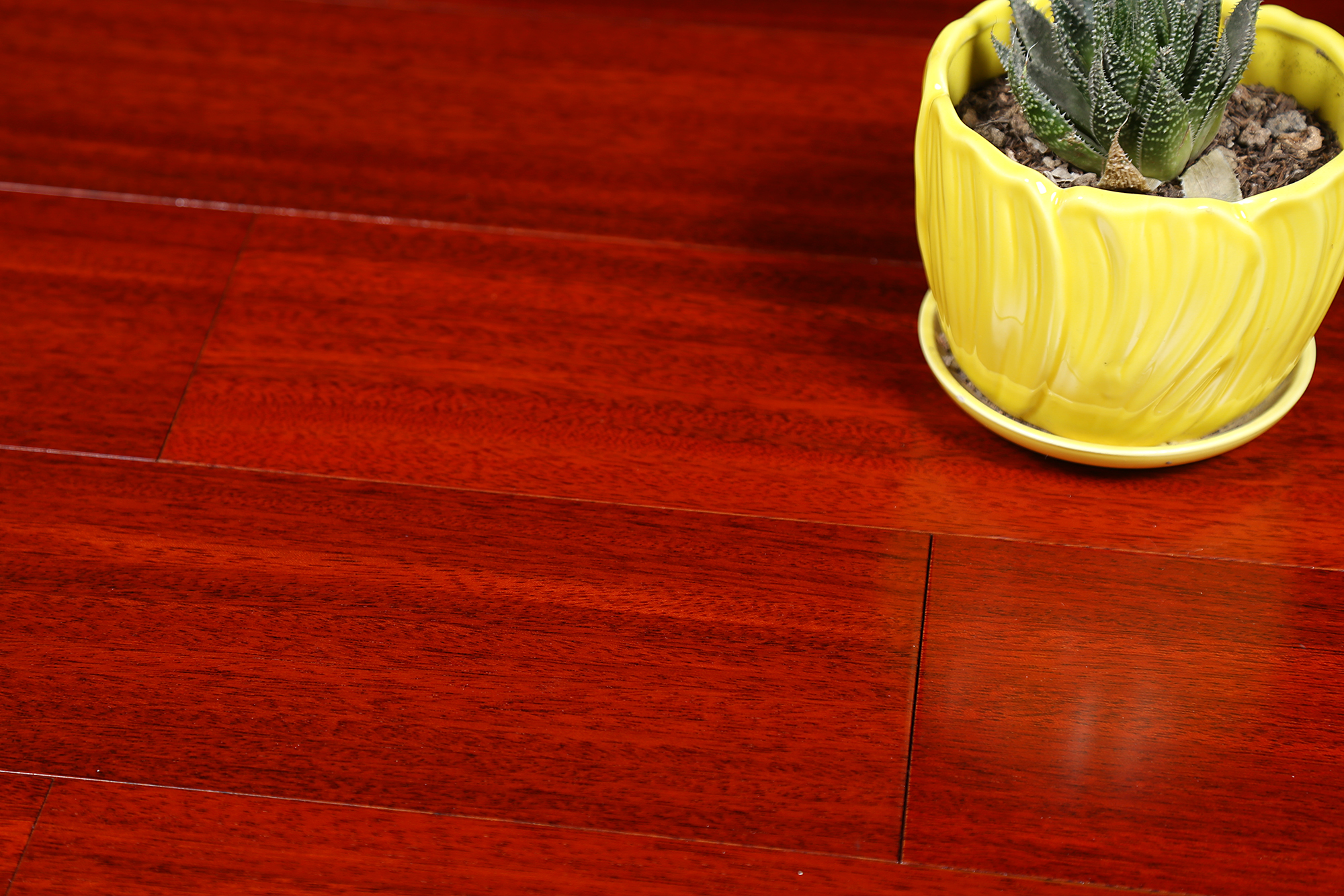 肯帝亚多层实木复合桑木地板环保钻石面 15mm 地暖地热防潮