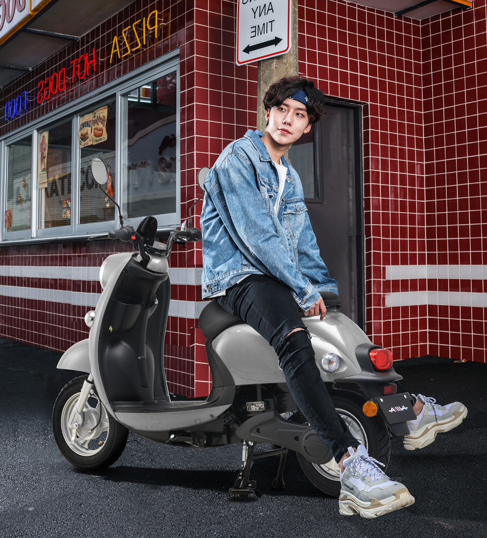 爱玛aima爱尚丽人60v20ah铅酸电池时尚外观长续航电动轻便摩托车