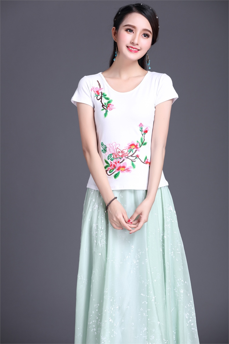 ectic民族风绣花t恤女短袖夏装新款中国风女装修身刺绣大码棉打底衫