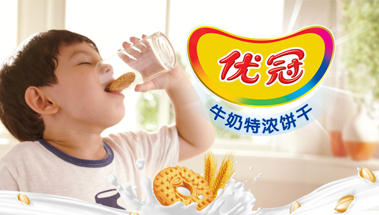 优冠牛奶特浓夹心饼干香浓牛奶味390g袋休闲零食饼干亿滋出品