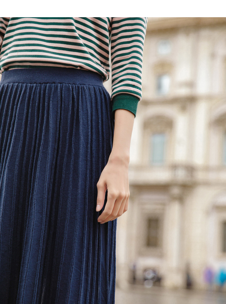 茵曼2018秋装新款复古藏蓝色文艺松紧腰提花百褶裙棉麻半身裙修身