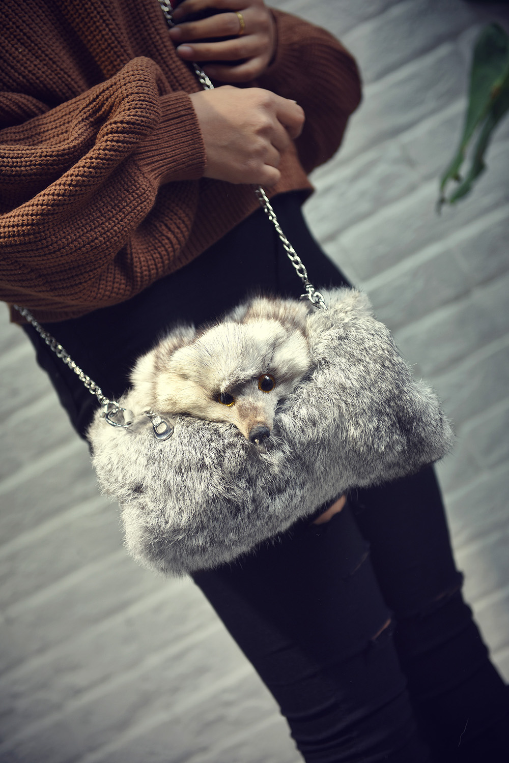 薇姬桑妮冬季新款女包暖手包包毛毛狐狸头斜挎包真兔毛毛包链条单肩包