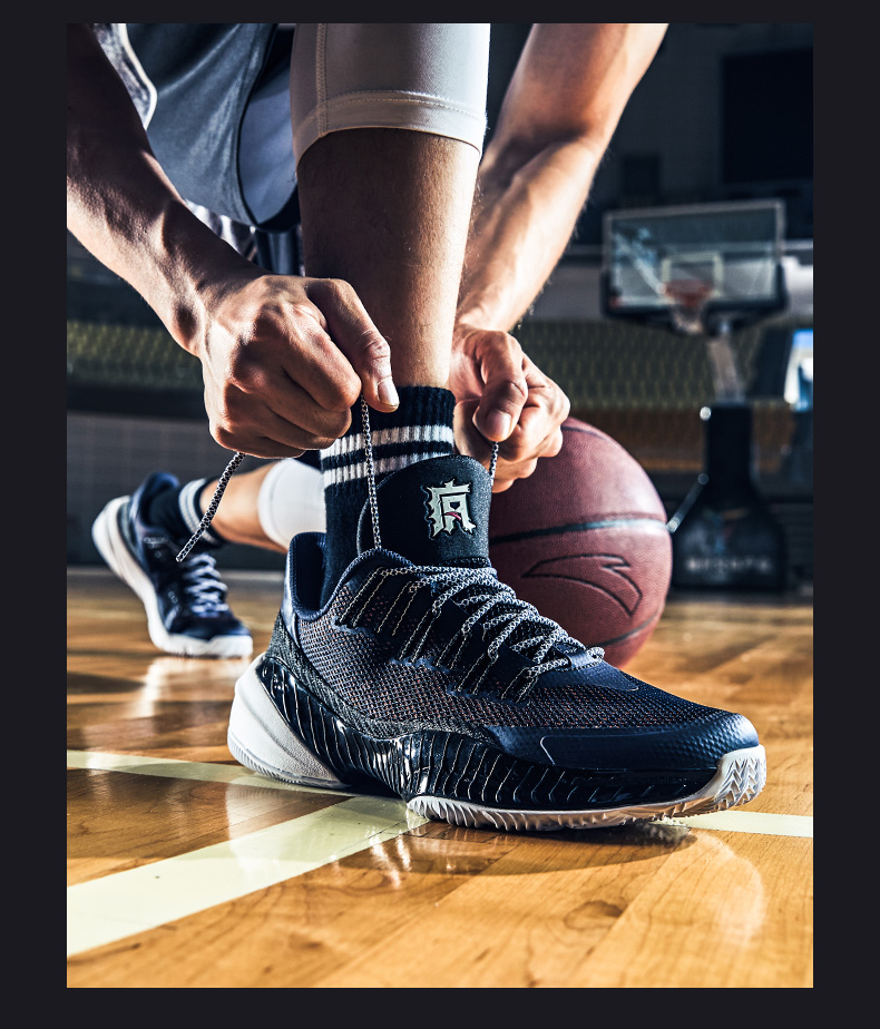 安踏篮球鞋要疯系列汤普森kt运动鞋2018新款低帮篮球鞋11831109