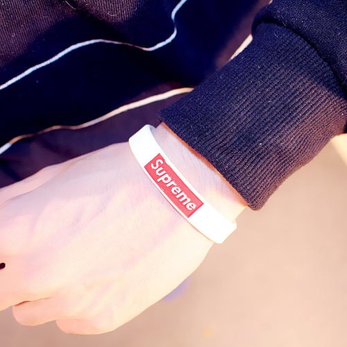 supreme情侣男女学生夜光荧手环一对手链硅胶手碗nba篮球球星闺蜜