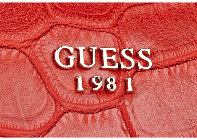guess盖斯 中号方型鳄鱼纹多用包 hwcg6216070【价格 图片 品牌 报价