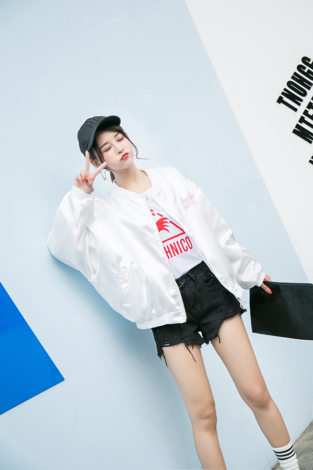 薇姬桑妮女士夹克 薇姬桑妮缎面棒球服女2017秋季韩版粉红豹卡通刺绣