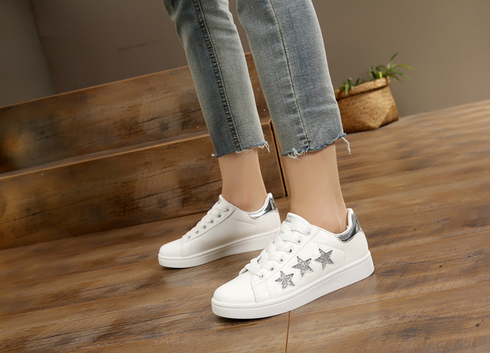 女孩春季运动平底板鞋青少年初中学生少女帆布鞋