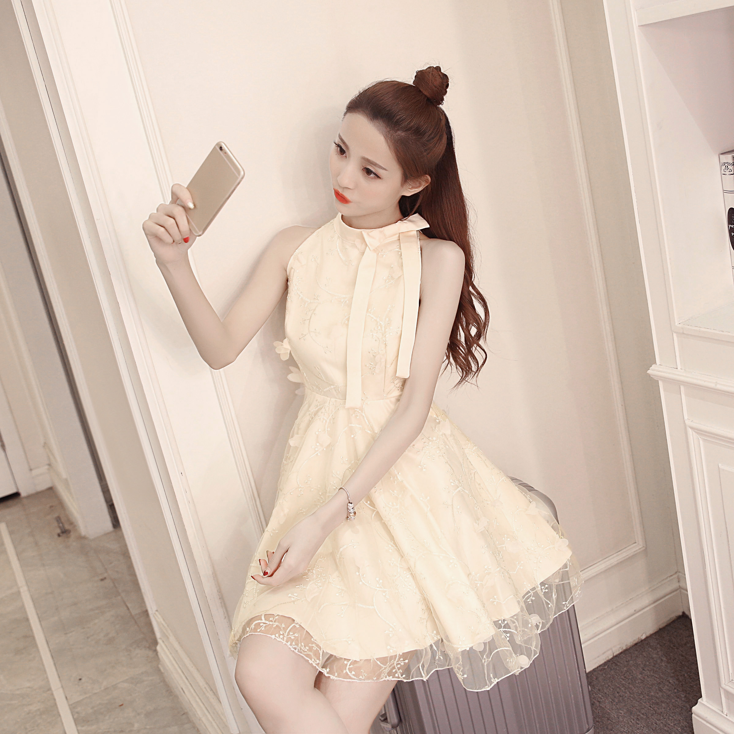 818款甜美仙女气质系带蝴蝶结立体花朵复古刺绣a字蓬蓬公主背心连衣裙