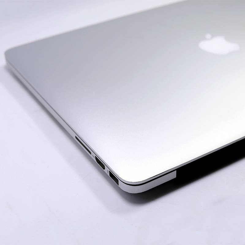 9成新产品定位:家庭办公,影音娱乐颜色:银型号:macbook pro