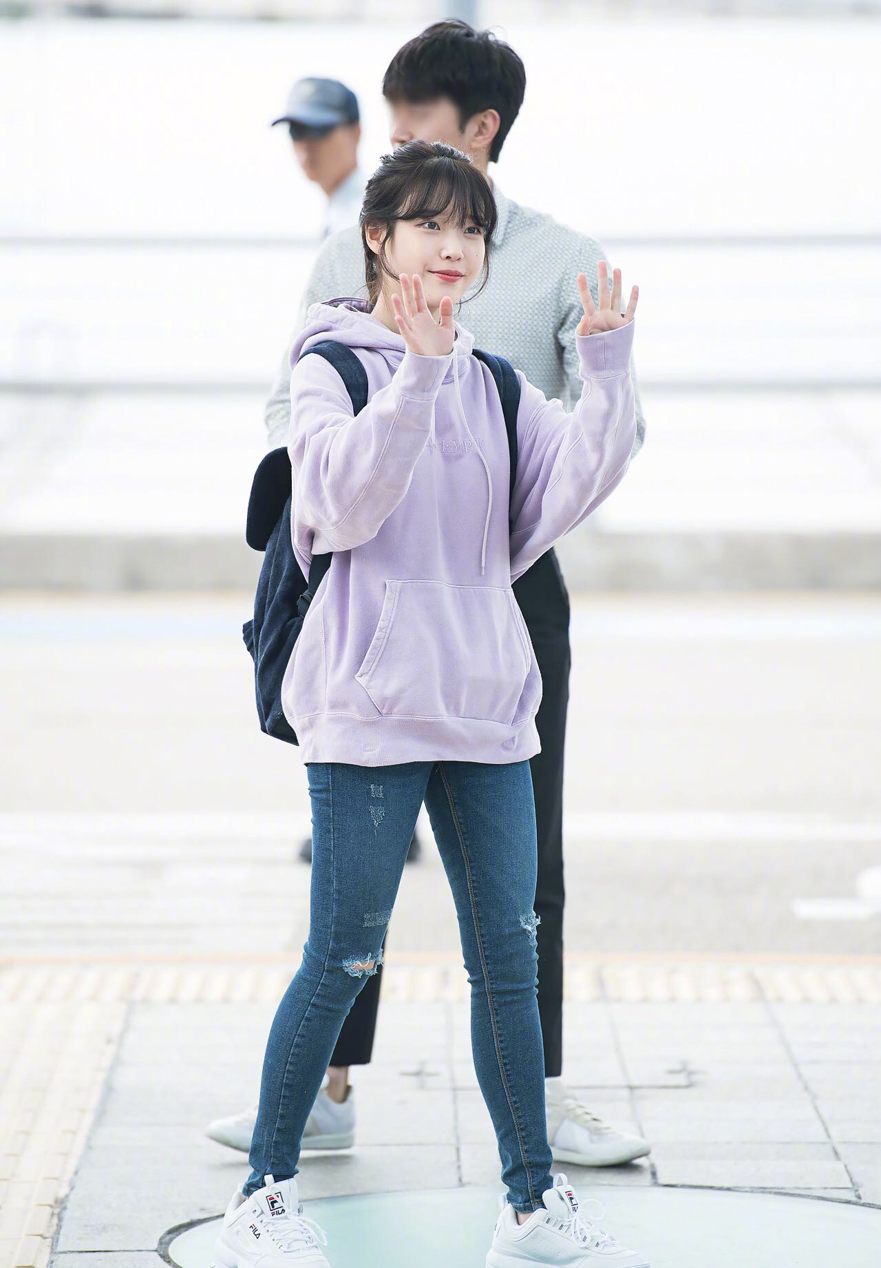 薇姬桑妮韩版女2017秋冬季新iu李智恩明星同款紫色连帽长袖卫衣外套