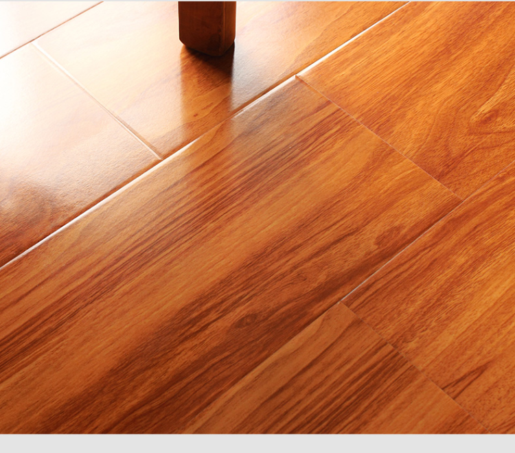 财到无甲醛添加路易世家强化复合木地板12mm家用防水卧室木地板