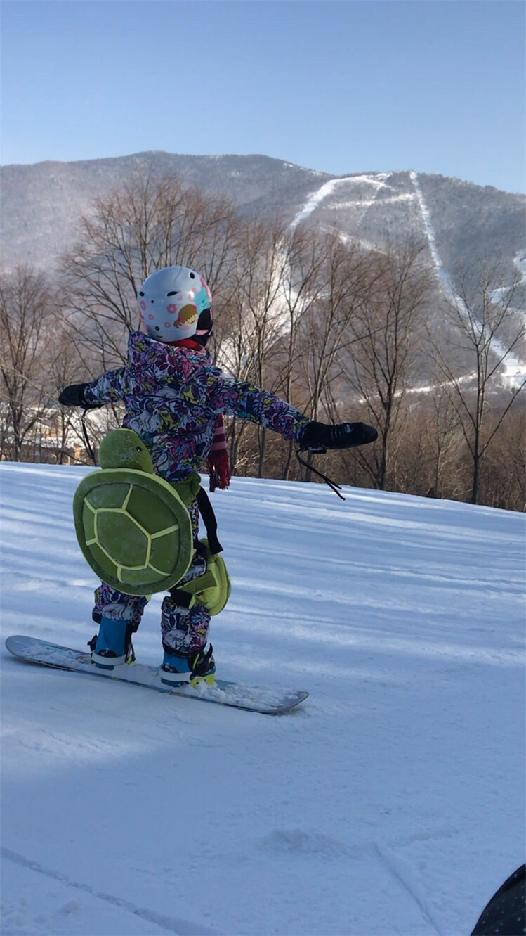 滑雪护臀防摔小乌龟加厚儿童护膝护具装备单板男女