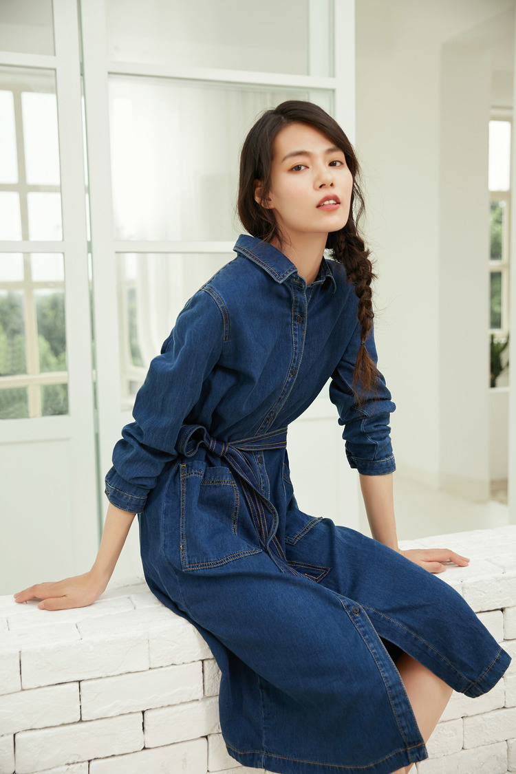 茵曼秋装天丝棉复古文艺翻领绑带直身连身裙女