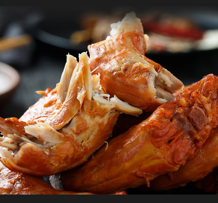 沟帮子香熏鸡脖熏鸡卤味鸡肉熟食休闲零食45g10袋