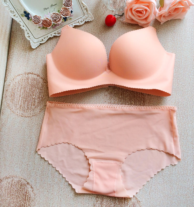 薇姬桑妮内衣少女无钢圈薄厚款一片式无痕内衣聚拢调整型性感文胸套装