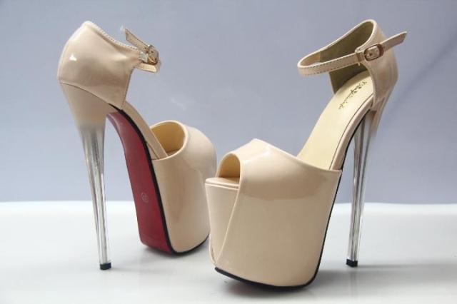 品牌女鞋夏季新款超高细跟20cm恨天高夜店大码4243码女鞋防水台中空