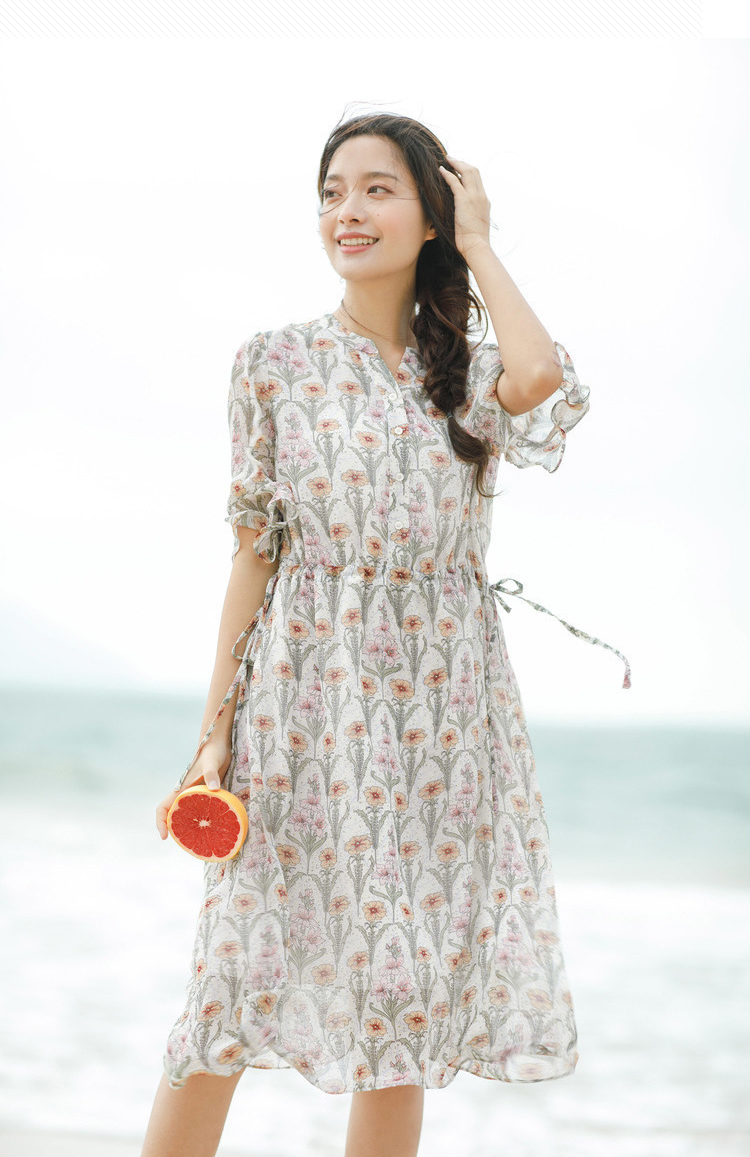 茵曼女装夏装新款v领雪纺印花系带喇叭袖宽松连衣裙