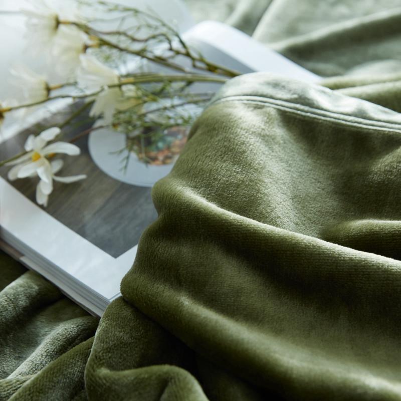 军绿色毯铺床上的毛毯双人冬季纯色清仓大毯子2.7米单人1.5米