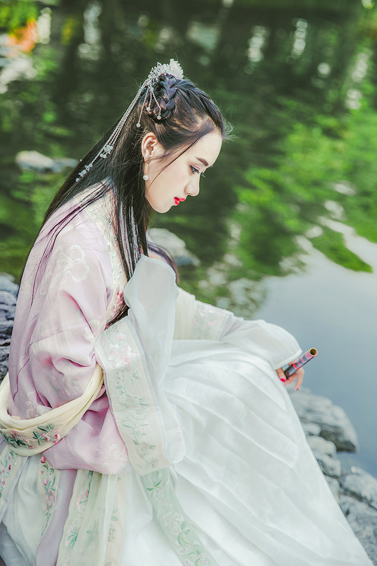 薇姬桑妮女士套装 薇姬桑妮传统古装古风改良汉服披帛女绣花长褙子