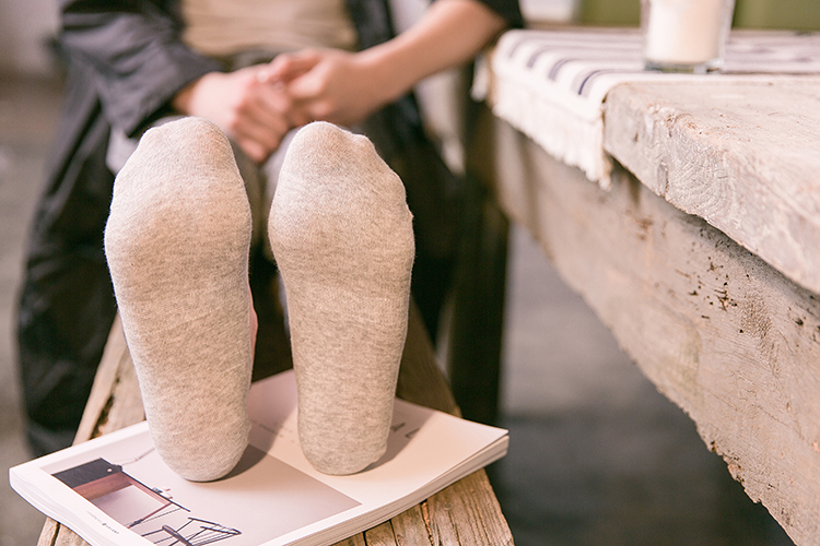 法欧娜5双装船袜男士透气吸汗纯色薄款隐形脚底袜硅胶防滑休闲运动短