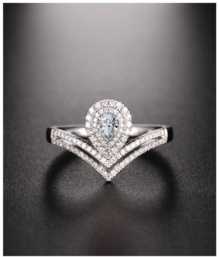 佐卡伊50分水滴形钻戒女专柜同款白18k金钻石戒指求婚结婚