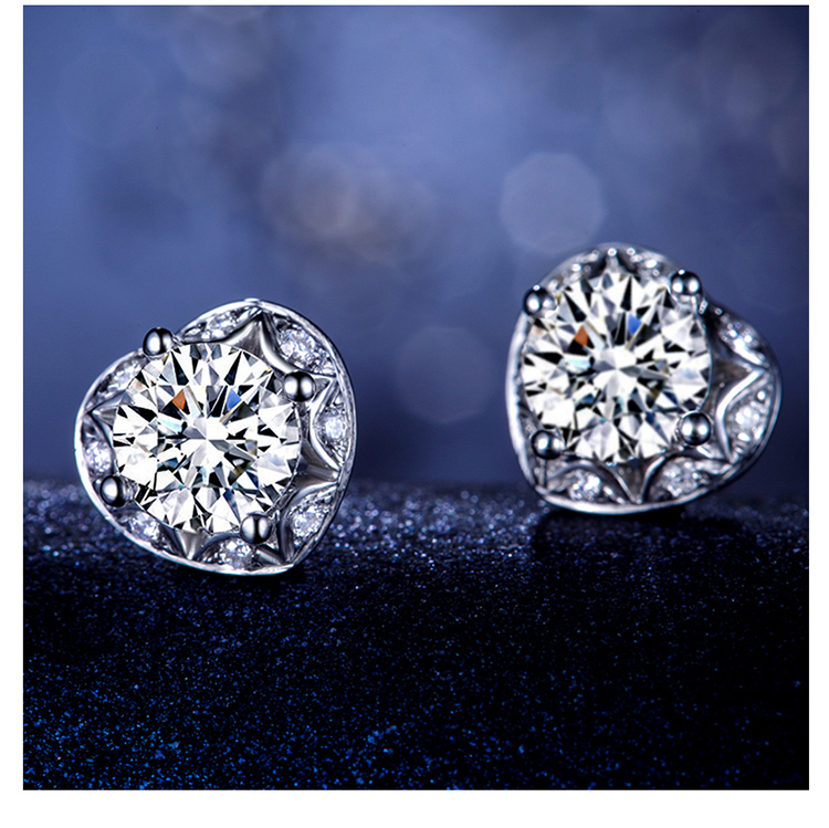 佐卡伊zocai 浪漫的心白18k金心形群镶钻石耳钉耳环耳饰 女士正品珠宝