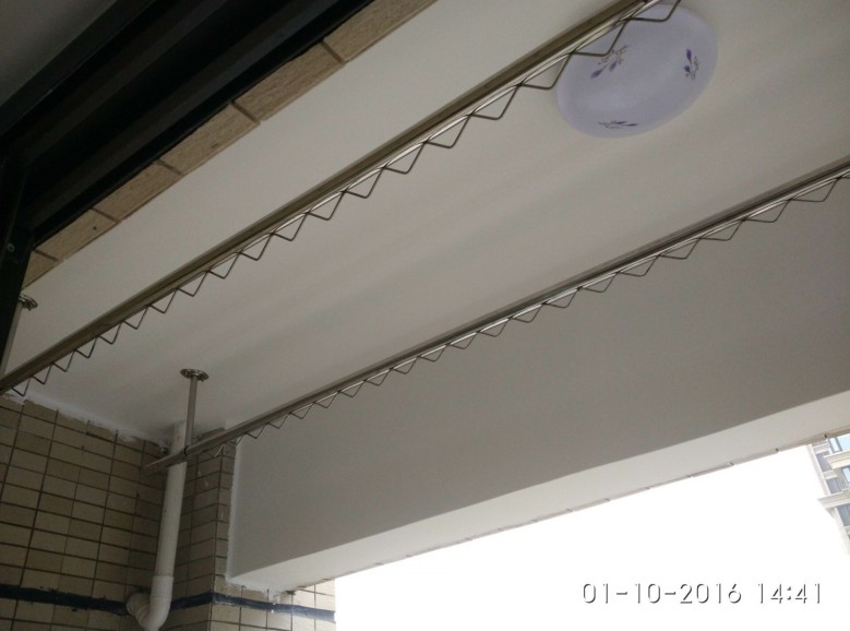 阳台固定式波浪线晾衣杆防风吹落防滑防衣服落不锈钢管挂晒衣架