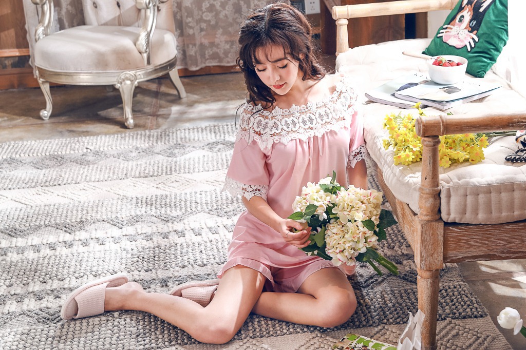 2018女士公主蕾丝睡衣一字肩镂空花边领短袖家居服套装