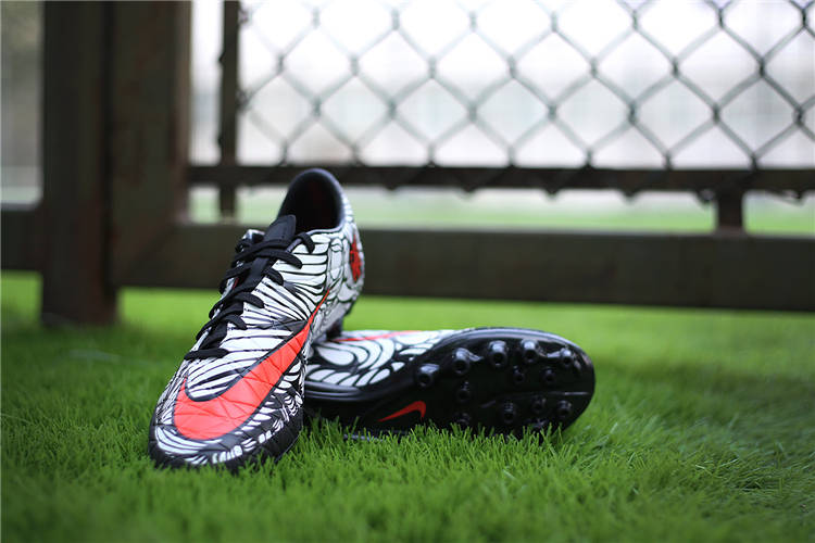 耐克nike男鞋hypervenom内马尔毒蜂2运动agr足球鞋820132061j8