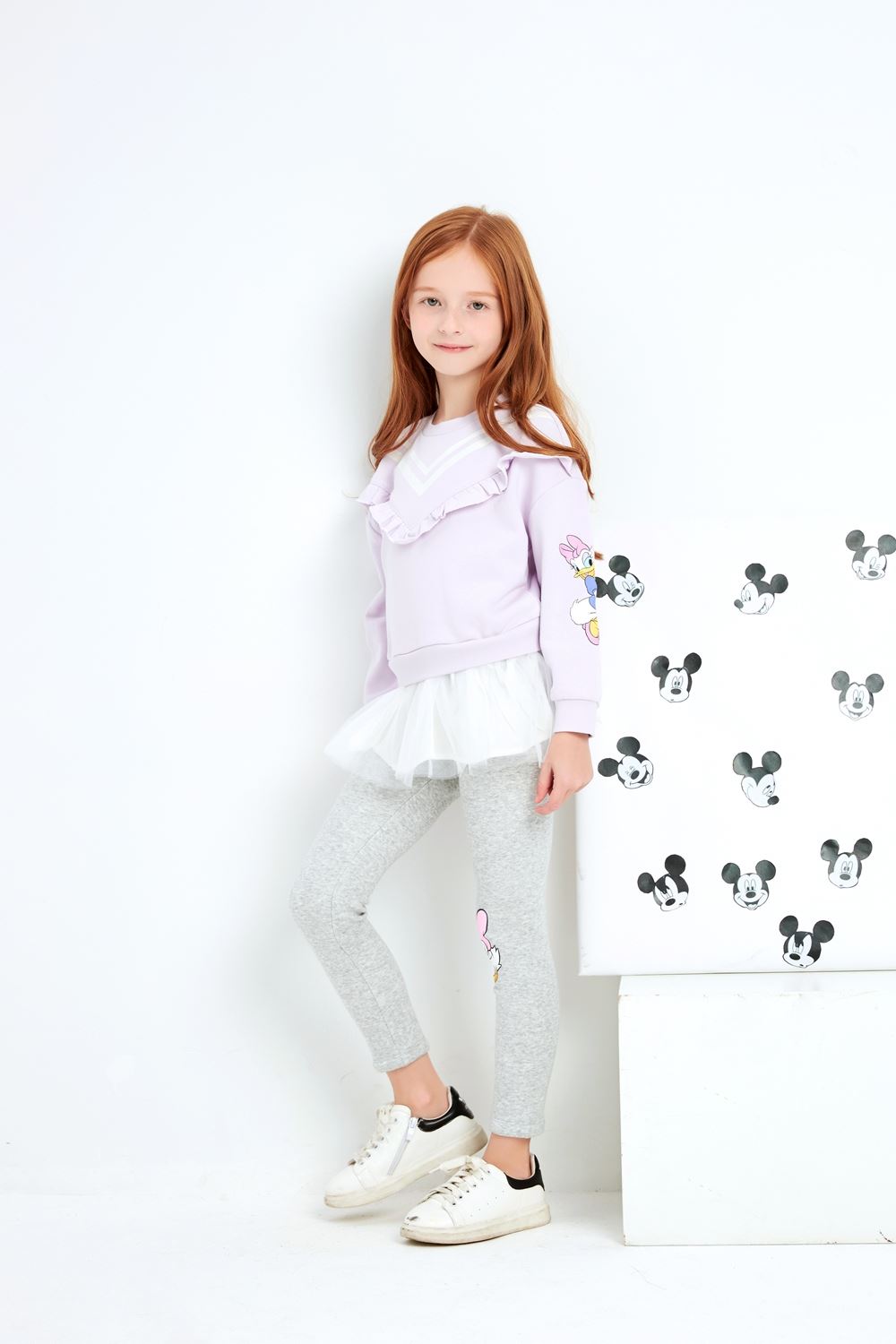 moomoo莫莫童装女童唐老鸭套头木耳边卫衣