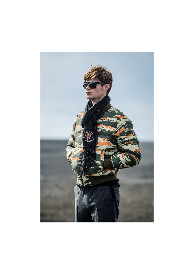 ak男装冬季新款军事复古虎斑迷彩棒球领短版保暖防风男士羽绒服