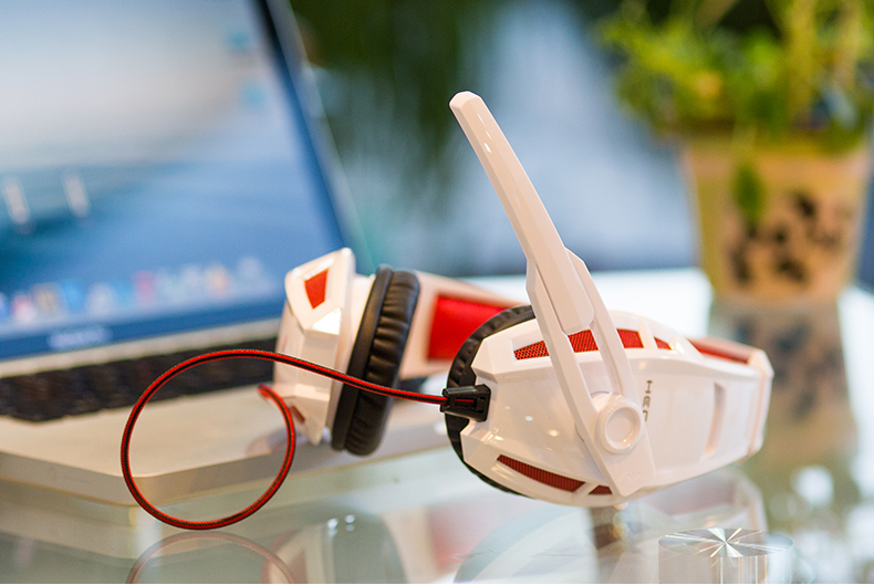 edifier漫步者g1电脑耳机专业头戴游戏耳麦降噪麦克风白色