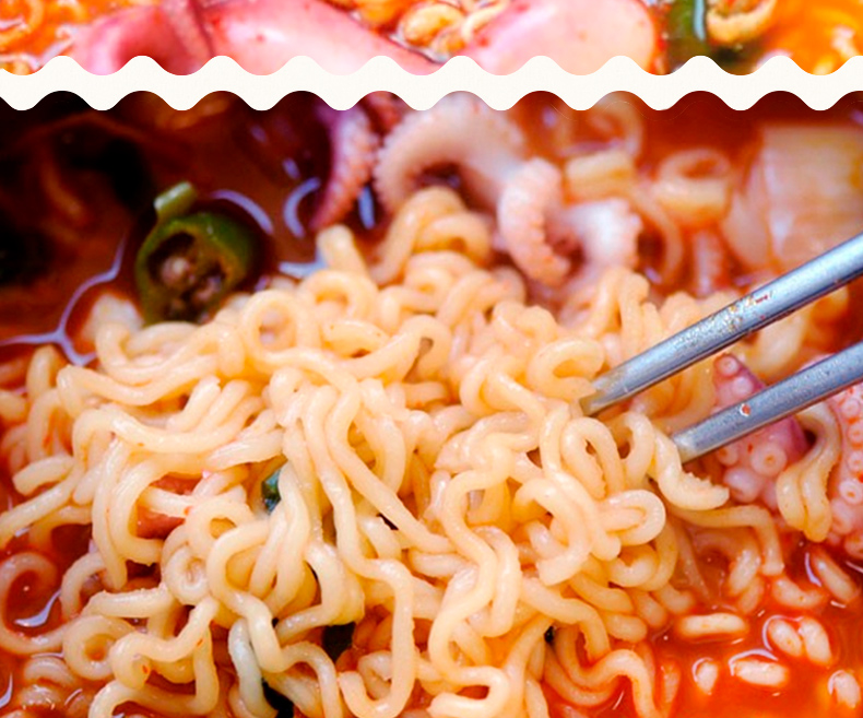 农心鱿鱼面5连包韩国进口方便面海鲜味拉面辣味泡面124gx5袋